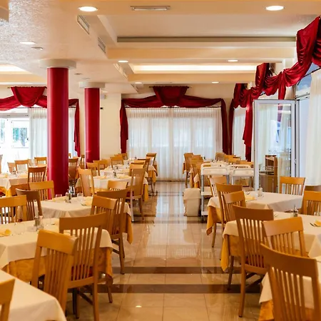 Olympus Hotel 4*